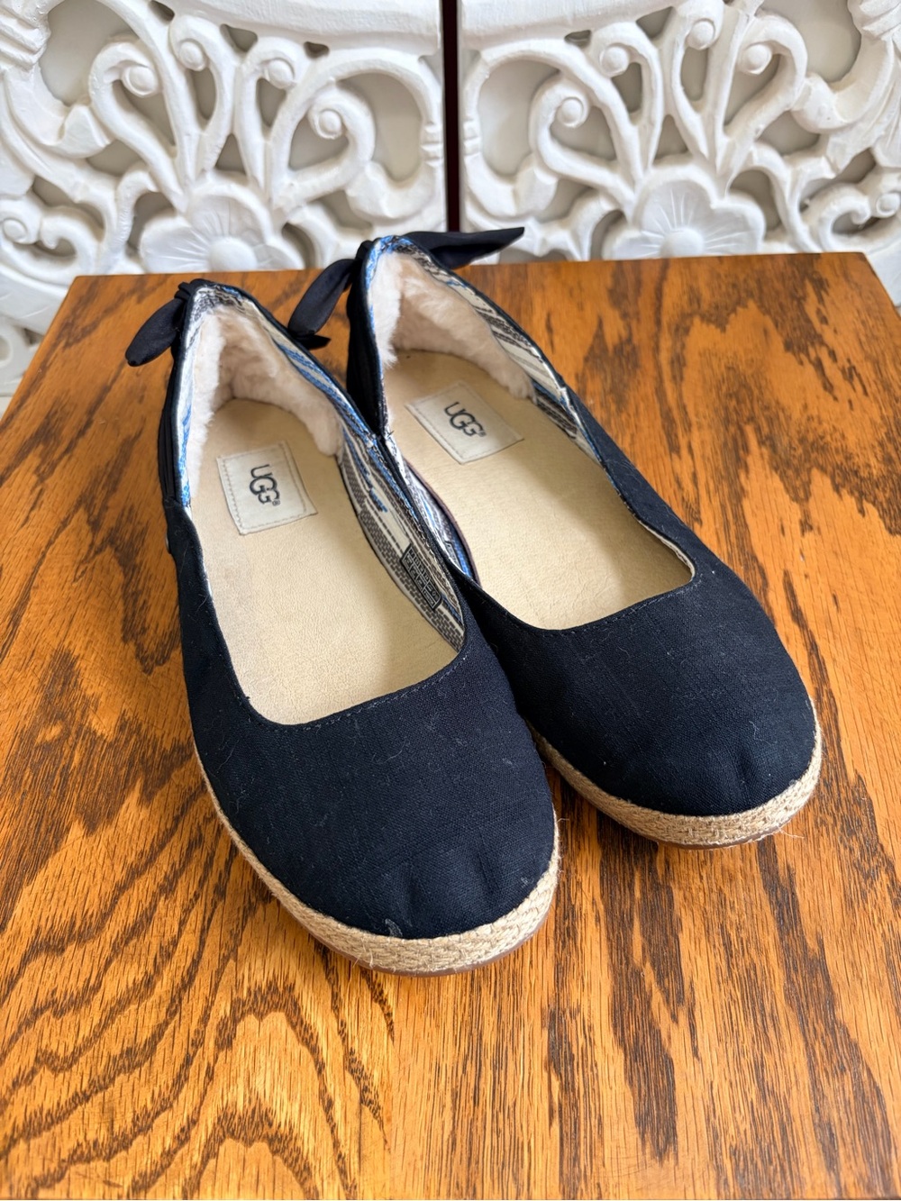UGG Black Canvas Espadrille Ballet Flats Back Bow Size 7